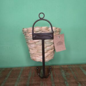 Floreira com Gancheira na Fibra de Taboa - P - Imagem 5