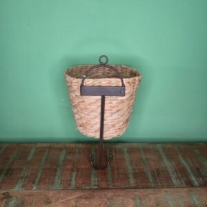 Floreira com Gancheira na Fibra de Taboa - M - Imagem 4