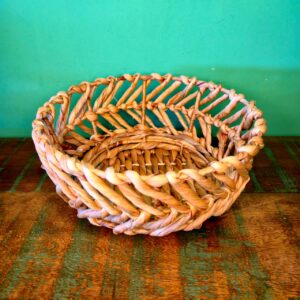 Cesta Fruteira Revestida em Ferro na Fibra de Taboa – M - Imagem 3