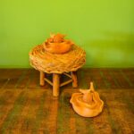 Mini Banco Decorativo na Madeira e Fibra de Taboa - P