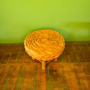 Mini Banco Decorativo na Madeira e Fibra de Taboa - P - Imagem 4