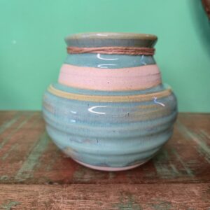 Vaso Bojudinho em Cerâmica Esmaltada com Colar - Juliana Takayama - Imagem 5