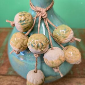 Vaso em Cerâmica Esmaltada com Colar - Juliana Takayama - Imagem 3