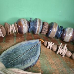 Colar Folha Escultura em Cerâmica - Imagem 4