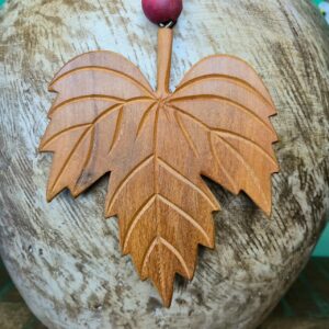 Colar Folha Marsala em Madeira - Imagem 3