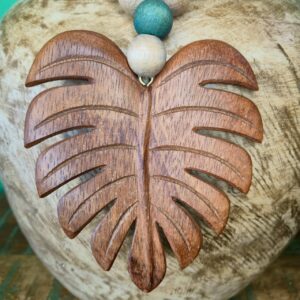 Colar Folha Verde em Madeira - Imagem 4