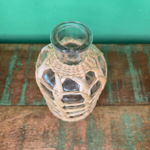 Garrafa em Vidro Envolvida na Fibra de Taboa - M - Imagem 3