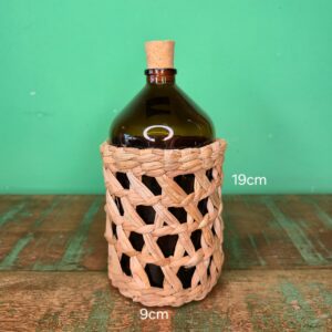 Garrafão Âmbar Envolvido em Fibra de Taboa - P - Imagem 3