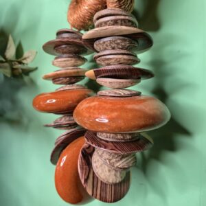 Colar Corda Marrom com Coquinho e Cerâmica - Imagem 4