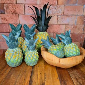 Abacaxi Decorativo em Madeira - M