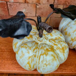 Abóbora Branca com Folha em Ferro - M - Imagem 3