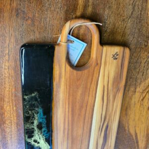 tábua M em Madeira com Resina - Preto Marmorizado - Imagem 5