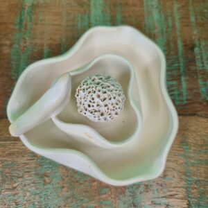 Flor de Cheiro M Branca com Passáro - Juliana Takayama - Imagem 3