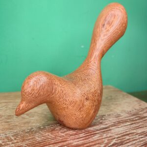 Pássaro em Madeira com Rabo em Pé - Imagem 4