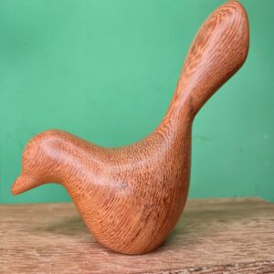 Pássaro em Madeira com Rabo em Pé - Imagem 3