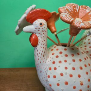 Galinha de Cerâmica com Flores - Branco P - Imagem 3