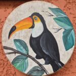 Quadro Redondo Tucano com Folhagem