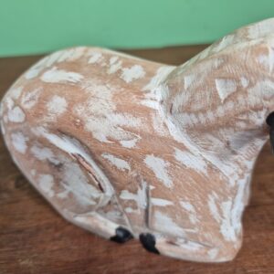 Filhote Ovelha sentada - Imagem 3